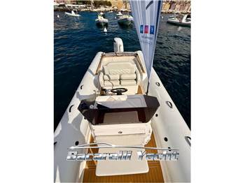 Immenso Boat 900