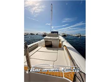 Immenso Boat 900
