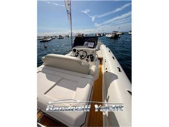 Immenso Boat 900
