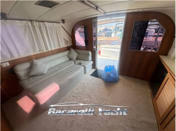 Bertram Trojan 38 fly
