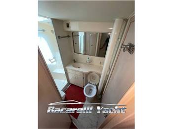 Hatteras Yacht 54 Convertible