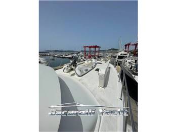 Hatteras Yacht 54 Convertible