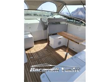 Tornado 44 Flush Deck