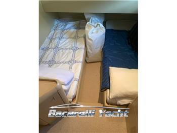 Ferretti 550