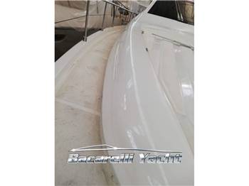 Ferretti 550