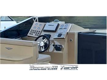 Tornado 38 Flush Deck