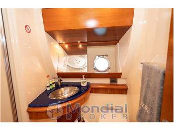 AZIMUT YACHT 50 FLY