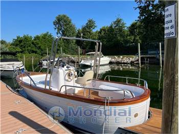 MIMI LIBECCIO  6.5 CENTER CONSOLE