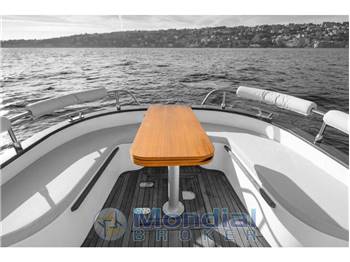 MIMI LIBECCIO 8.5 CABIN