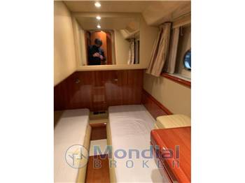 FERRETTI 620 FLY