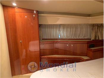 FERRETTI 620 FLY