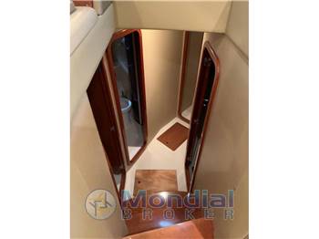 FERRETTI 620 FLY