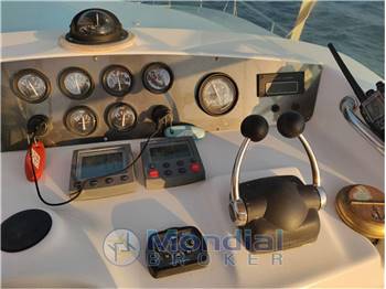 Lagoon Power 43