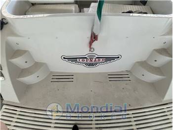 Tornado 38 Flush Deck