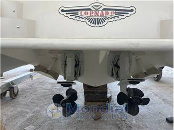 Tornado 38 Flush Deck
