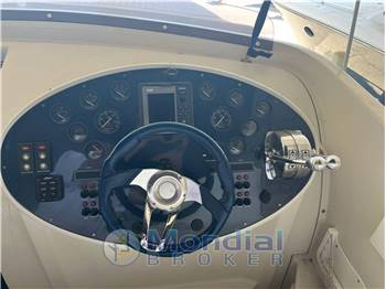 Tornado 38 Flush Deck