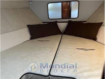 Tornado 38 Flush Deck