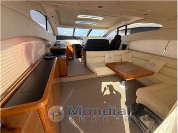 SUNSEEKER Predator 62