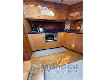 SUNSEEKER Predator 62