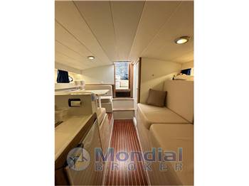 Tornado 38 Flushdeck