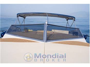 Tornado 38 Flushdeck