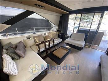 Azimut 77S