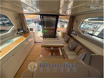 Azimut Atlantis 58