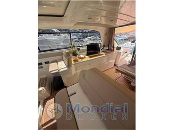 Azimut Atlantis 58