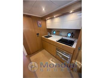 Azimut Atlantis 58