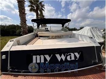 Ferretti Altura 35