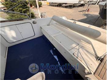 Ferretti Altura 35