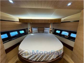 Azimut 47 Fly