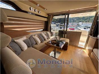 Azimut 47 Fly