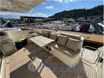 Azimut 47 Fly