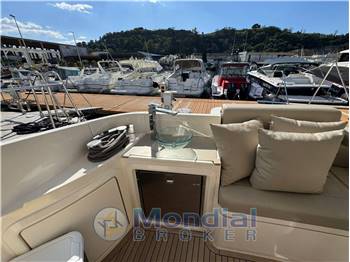 Azimut 47 Fly