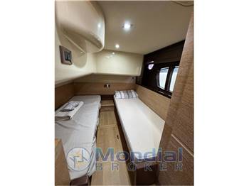 Azimut 47 Fly