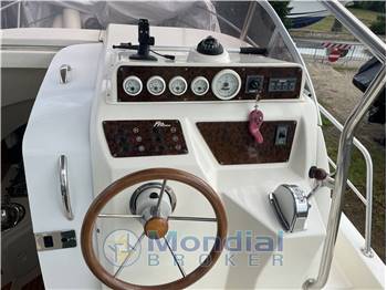 NAVALPLASTICA Feluca 750
