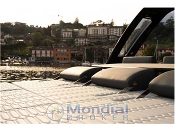 Blu Martin 46 Walkaround