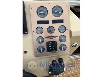 Tornado 38 Flush Deck