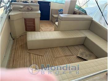 Tornado 38 Flush Deck