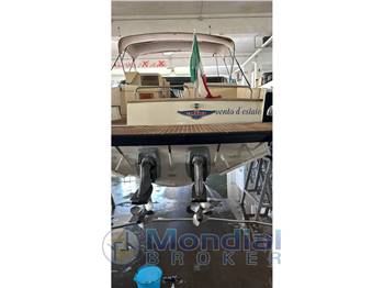 Tornado 38 Flush Deck