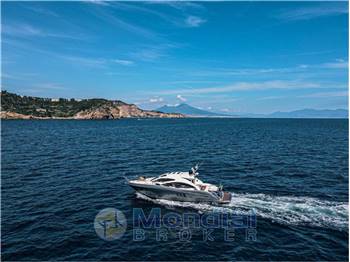 Sunseeker Predator 52