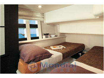 Azimut 43S