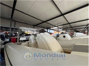 Doviboat 780 Revolution