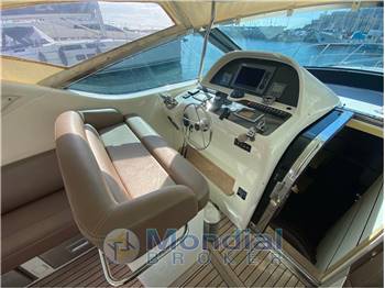 Uniesse 48
