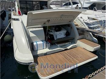 Azimut 68s
