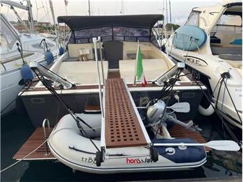 Magnum Marine MAGNUM 38