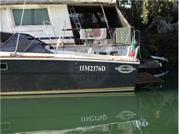 Magnum Marine MAGNUM 38