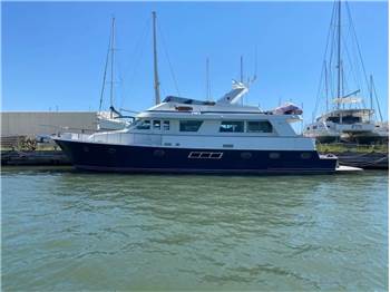 Hatteras Yachts Hatteras 70