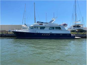 Hatteras Yachts Hatteras 70